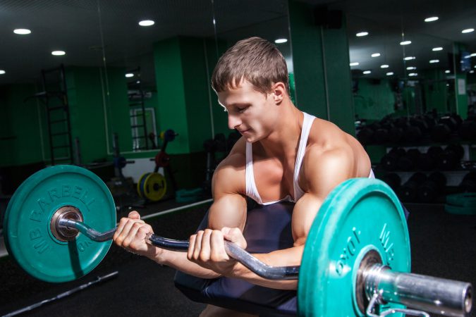 7 sposobów jak rozbudować głowę długą bicepsa