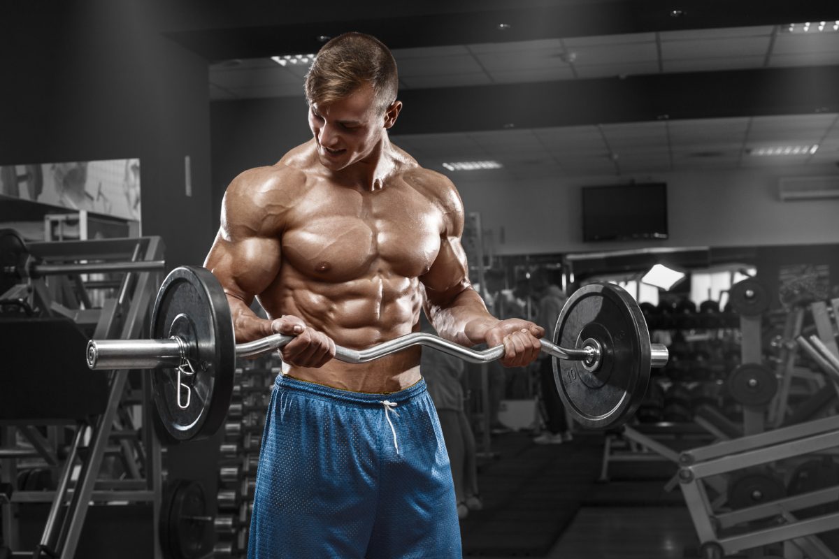 Trening bicepsów i tricepsów - podwój siłę ramion z treningiem w super-seriach