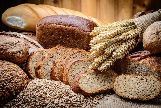 chleb pełnoziarnisty na redukcji