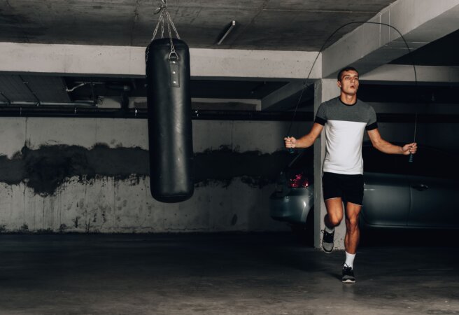 siła i szybkość nóg w boksie