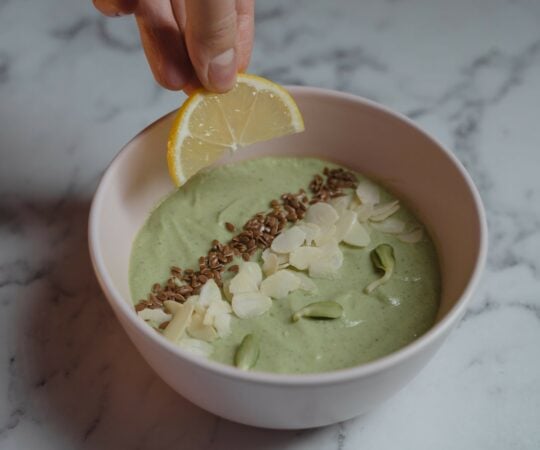 zielone smoothie bowl